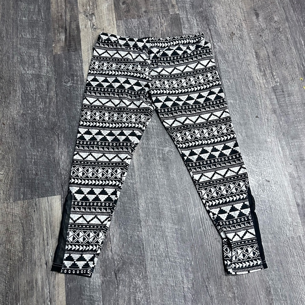 No Boundaries Monochrome Tribal Print Leggings